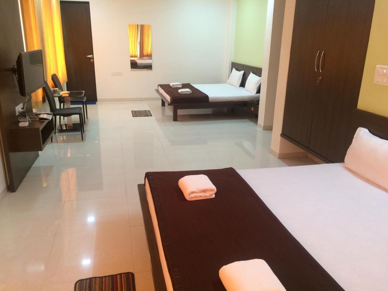 Hotel Shiva'S Inn Trimbak Ngoại thất bức ảnh